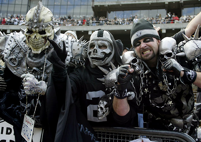 crazy-raiders-fans-21662-hd-wallpapers